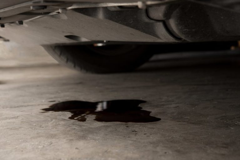 Que faire s’il y a une fuite d’huile sous la voiture ? Alphacar